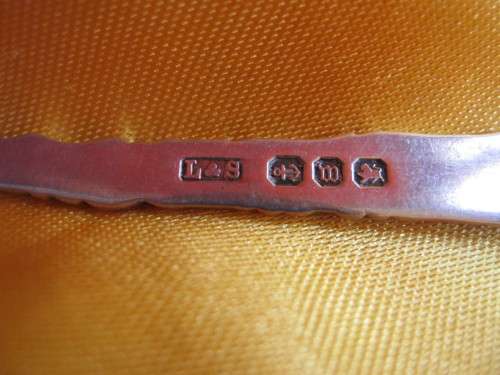 INTERESTING VICTORIAN PICKLE FORK